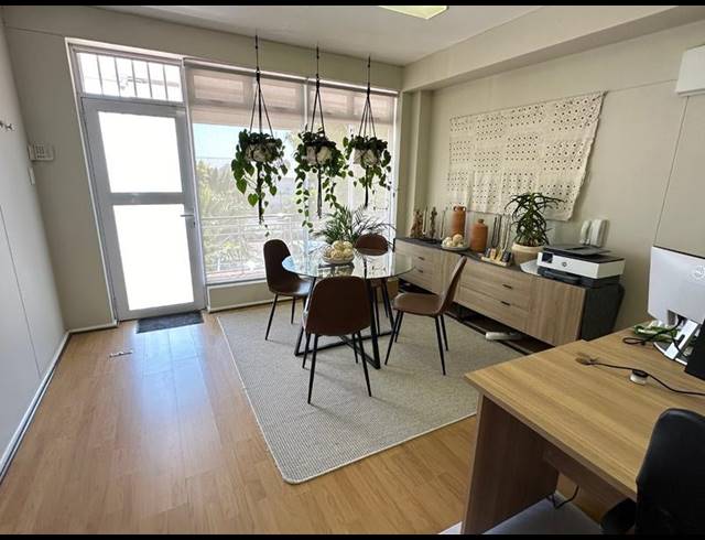 BUSINESS PROPERTY TO RENT IN WESTLAKE